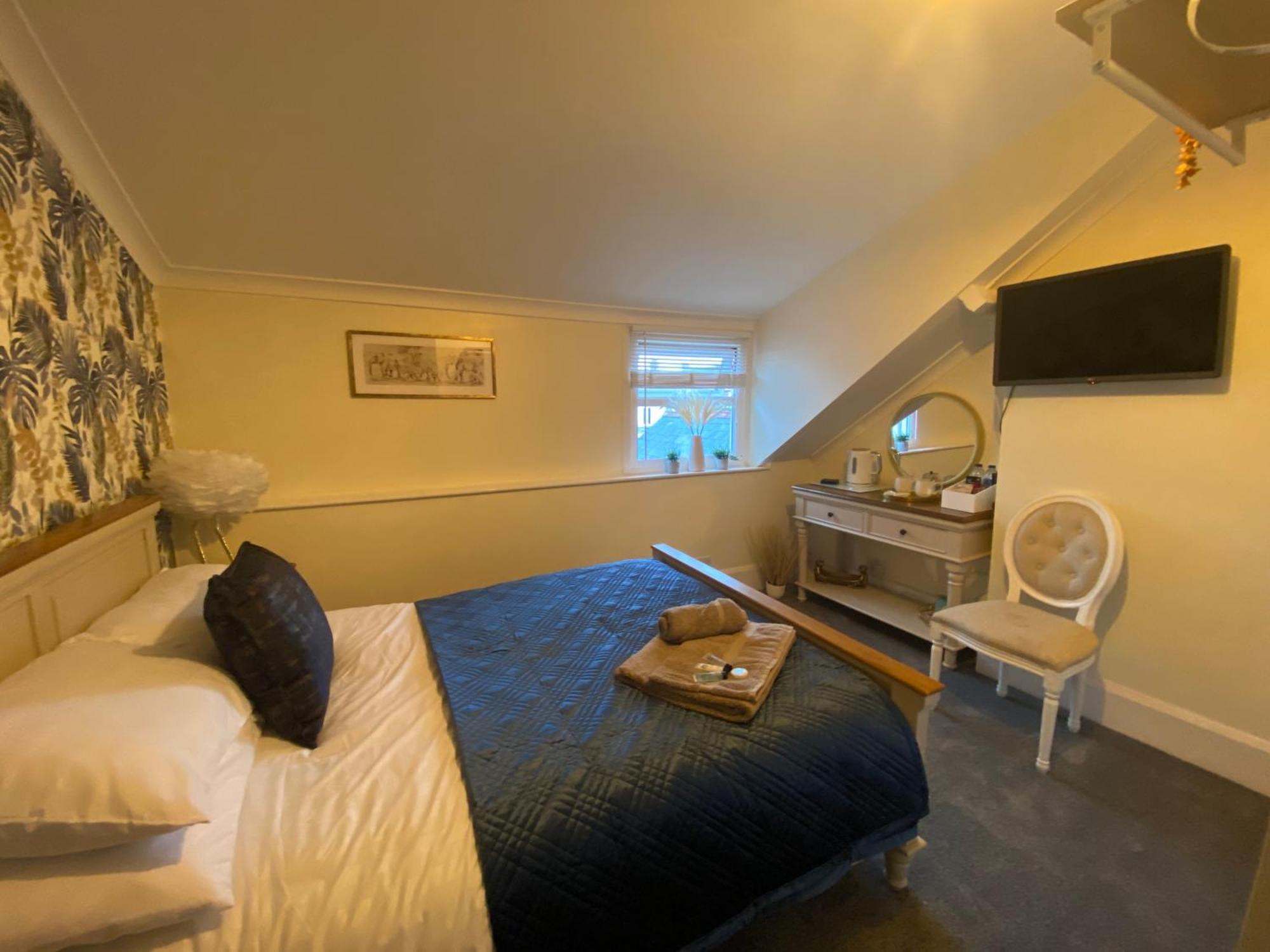 Butterfly Guest House Porthcawl Exterior photo